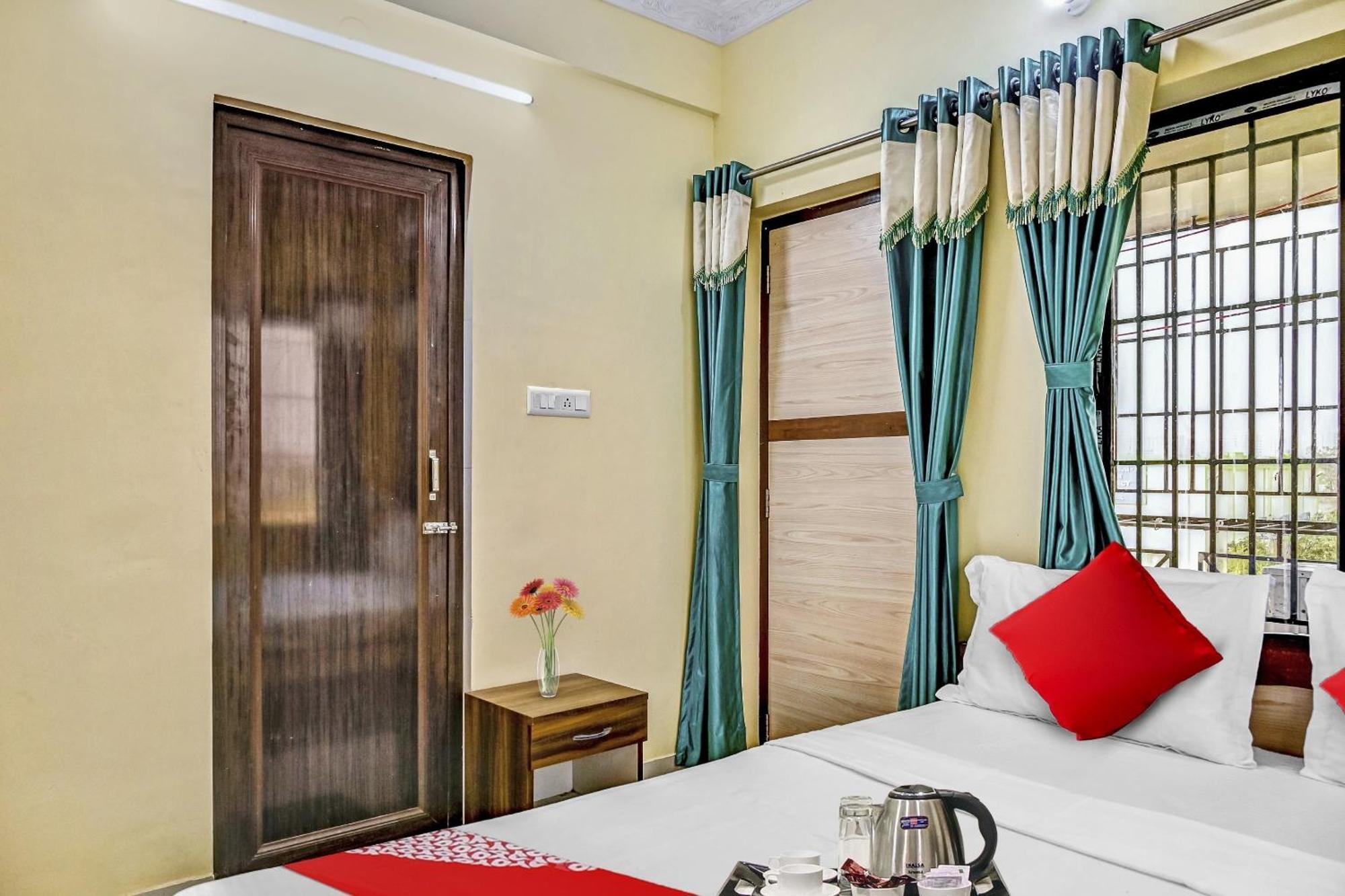 Hotel O Tara Maa Guest House Panchuria エクステリア 写真